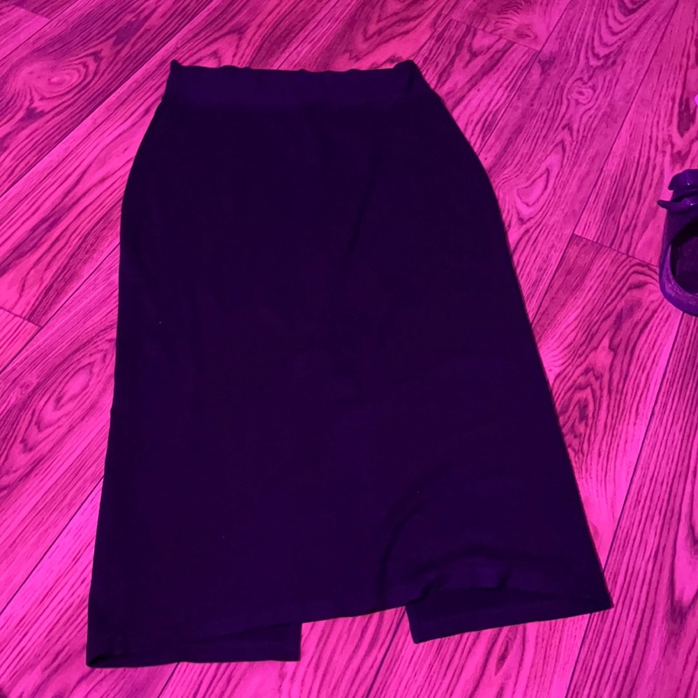 Black skirt